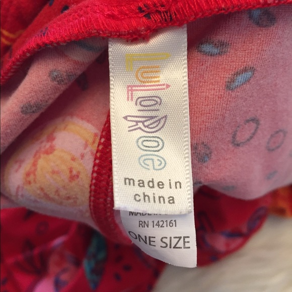 LULAROE RED FRUIT INSPIRED ONE SIZE LEGGINGS - Picture 5 of 5